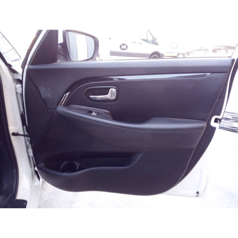 Recambio de guarnecido puerta delantera derecha para kia carens ( ) drive referencia OEM IAM   