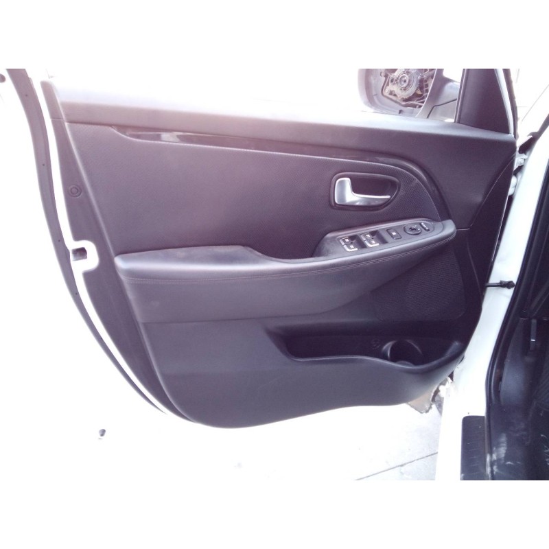 Recambio de guarnecido puerta delantera izquierda para kia carens ( ) drive referencia OEM IAM   