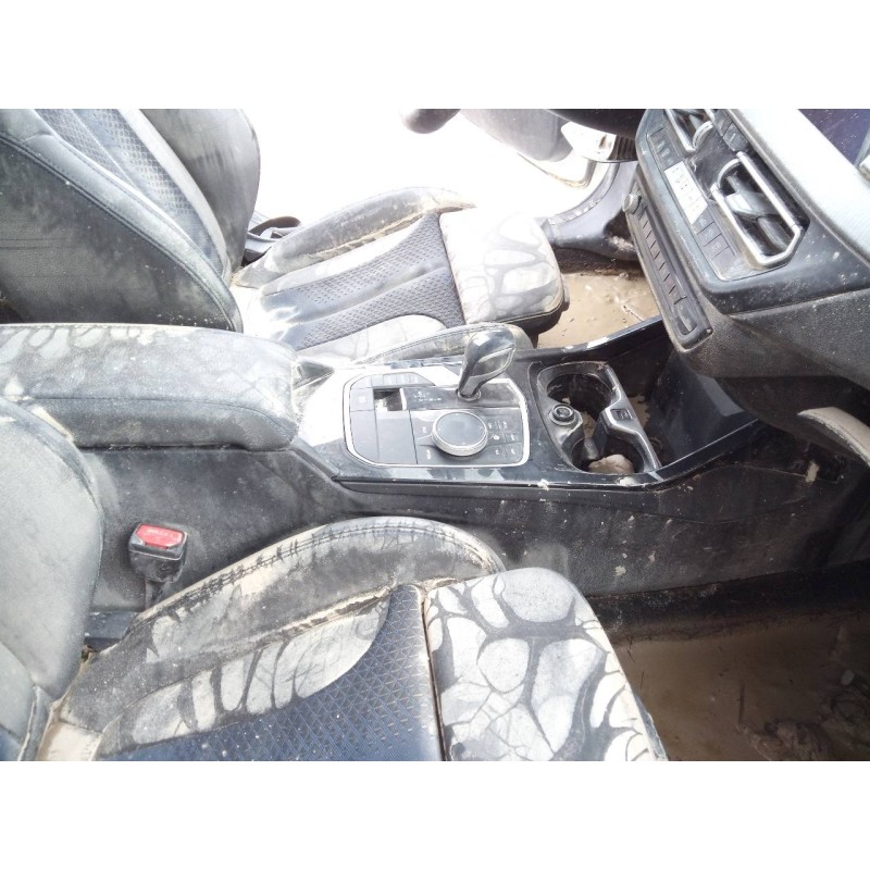 Recambio de consola central para bmw serie 1 lim. (f40) 118d referencia OEM IAM   