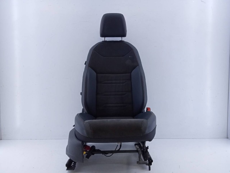 Recambio de asiento delantero derecho para seat ateca (kh7) fr go 4drive referencia OEM IAM   M1-B3-37