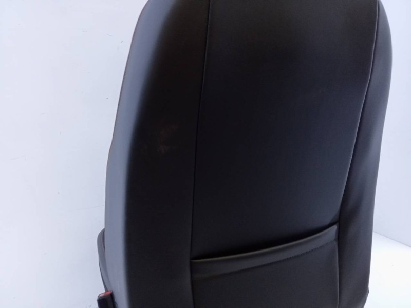Recambio de asiento delantero derecho para seat ateca (kh7) fr go 4drive referencia OEM IAM   M1-B3-37