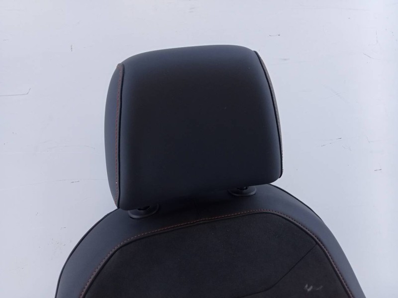 Recambio de asiento delantero derecho para seat ateca (kh7) fr go 4drive referencia OEM IAM   M1-B3-37