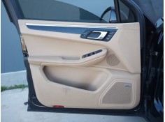 GUARNECIDO PUERTA DELANTERA IZQUIERDA 