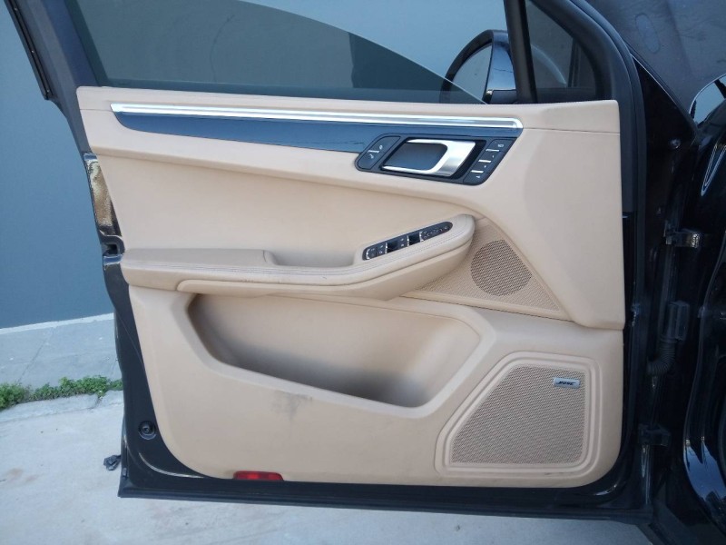 Recambio de guarnecido puerta delantera izquierda para porsche macan (typ ) s diesel referencia OEM IAM   