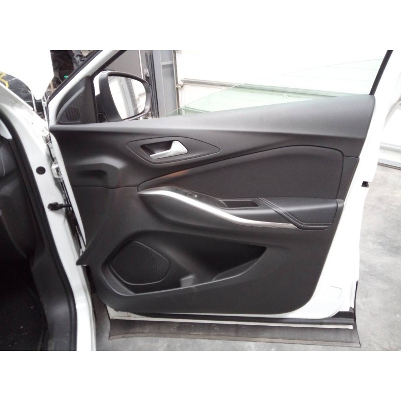 Recambio de guarnecido puerta delantera derecha para opel grandland x selective referencia OEM IAM   
