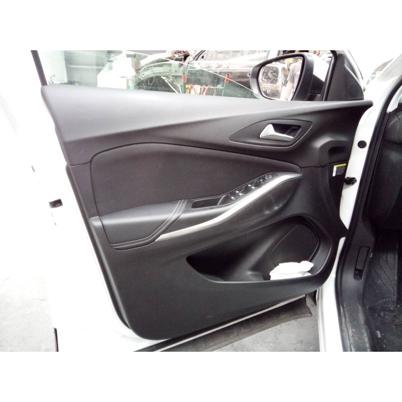 Recambio de guarnecido puerta delantera izquierda para opel grandland x selective referencia OEM IAM   