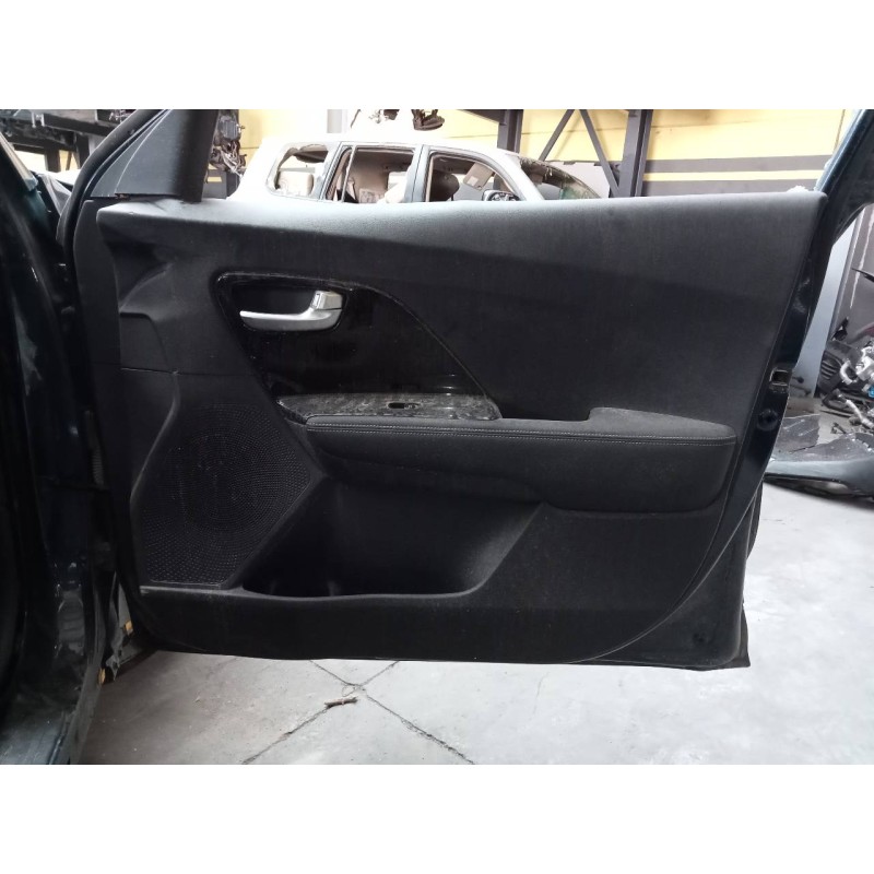 Recambio de guarnecido puerta delantera derecha para kia niro drive referencia OEM IAM   