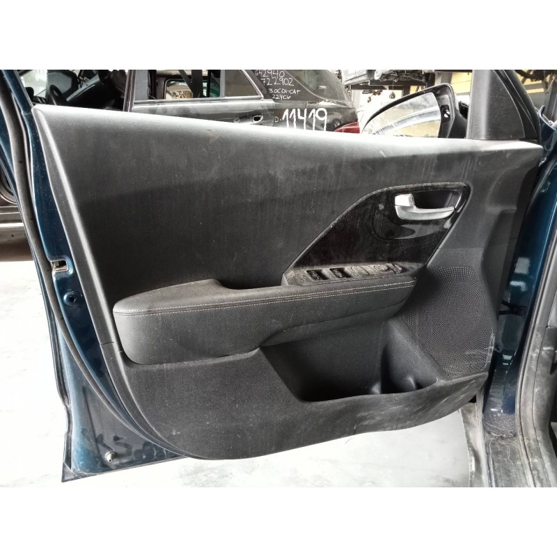 Recambio de guarnecido puerta delantera izquierda para kia niro drive referencia OEM IAM   