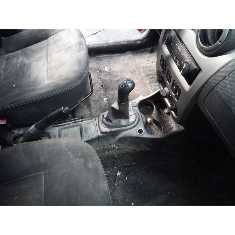 Recambio de consola central para dacia sandero laureate referencia OEM IAM   