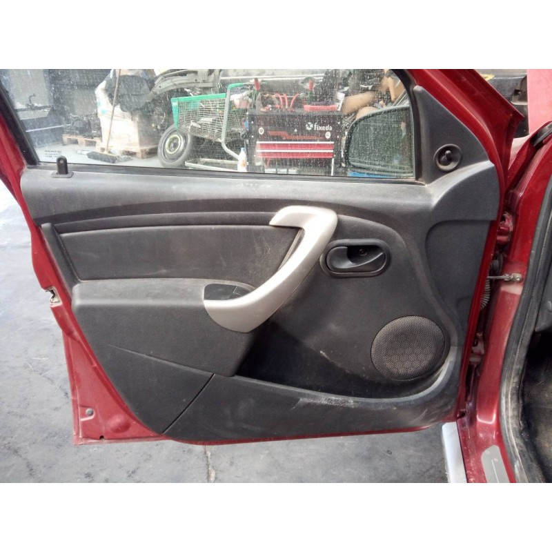 Recambio de guarnecido puerta delantera izquierda para dacia sandero laureate referencia OEM IAM   