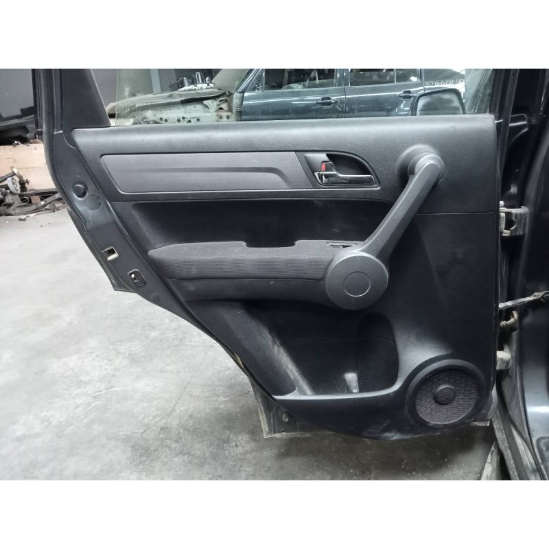 Recambio de guarnecido puerta trasera izquierda para honda cr-v (re) elegance referencia OEM IAM   