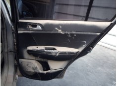 GUARNECIDO PUERTA TRASERA DERECHA 