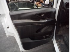 GUARNECIDO PUERTA DELANTERA IZQUIERDA 