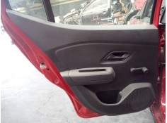 GUARNECIDO PUERTA TRASERA IZQUIERDA 