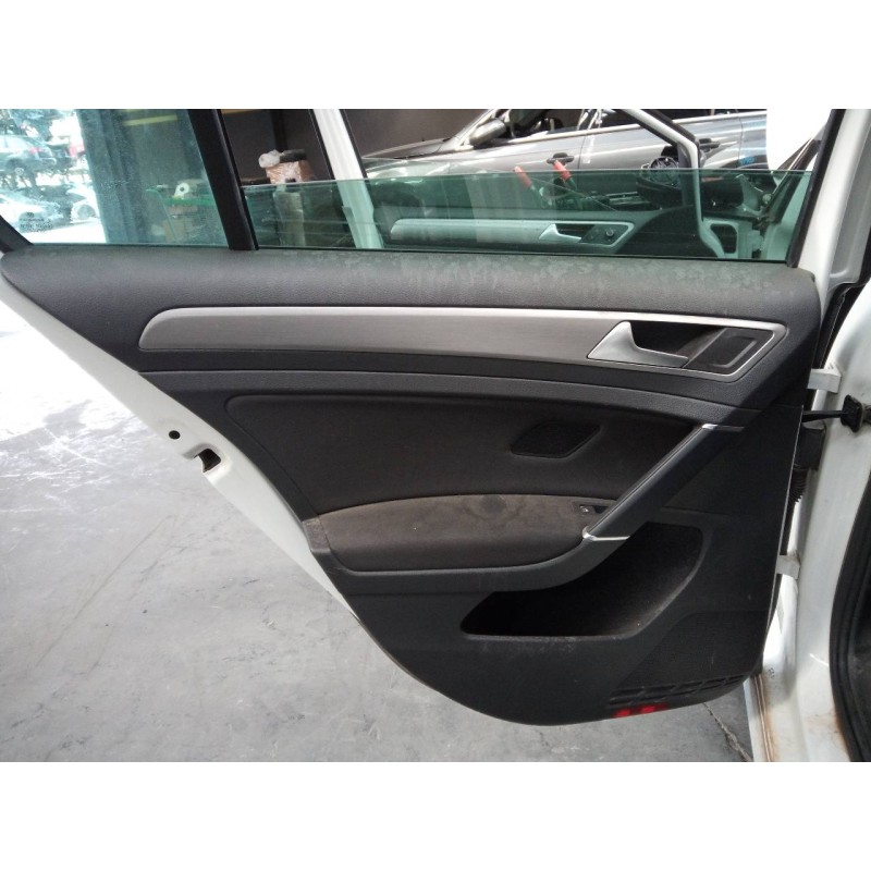 Recambio de guarnecido puerta trasera izquierda para volkswagen golf vii lim. advance bluemotion referencia OEM IAM   