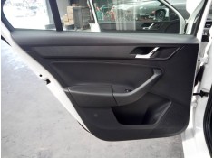 GUARNECIDO PUERTA TRASERA IZQUIERDA 