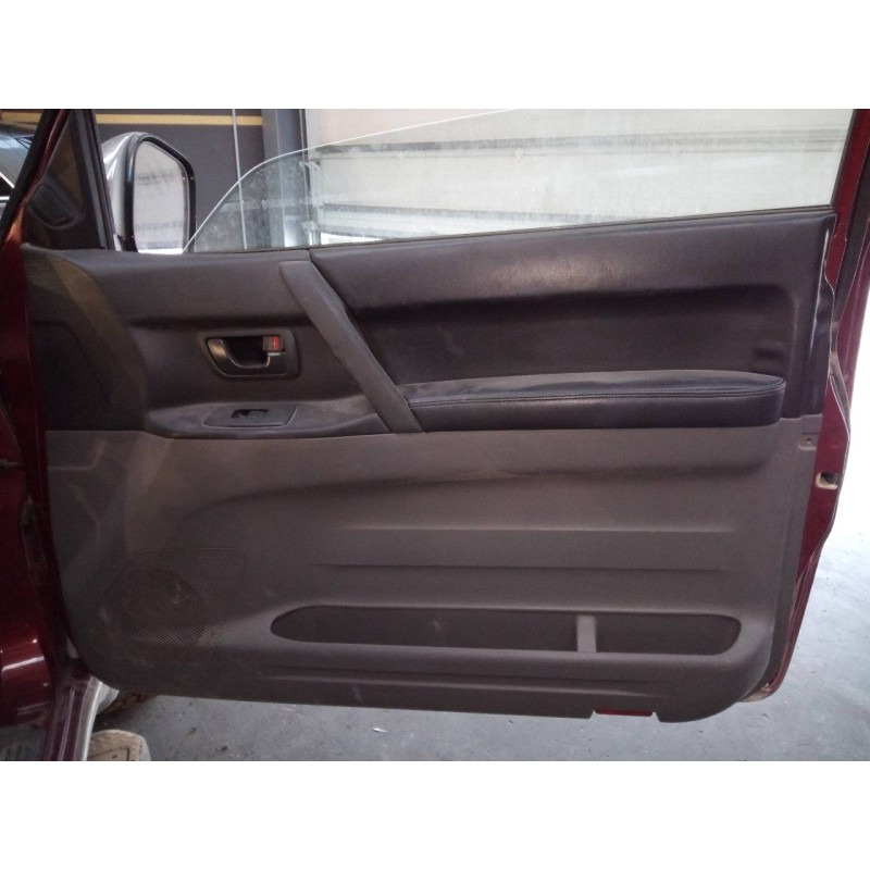 Recambio de guarnecido puerta delantera derecha para mitsubishi montero (v60/v70) 3.2 di-d gls kaiteki (3-ptas.) referencia OEM 