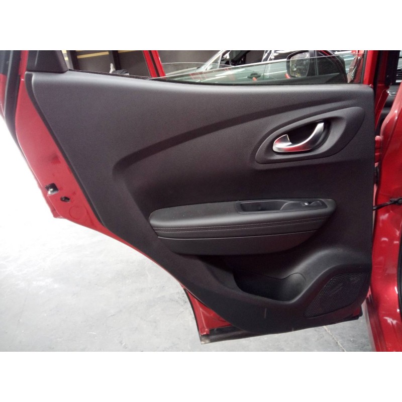 Recambio de guarnecido puerta trasera izquierda para renault kadjar intens referencia OEM IAM   