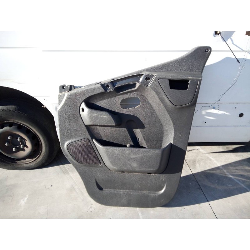Recambio de guarnecido puerta delantera derecha para nissan nv 400 l2h2 3,5t doka comfort referencia OEM IAM   