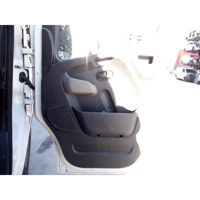 Recambio de guarnecido puerta delantera derecha para renault master kasten l1h1 ka 2,8t referencia OEM IAM   