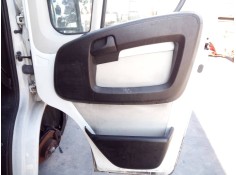 GUARNECIDO PUERTA DELANTERA DERECHA 