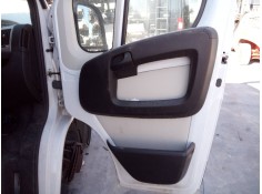 GUARNECIDO PUERTA DELANTERA DERECHA 