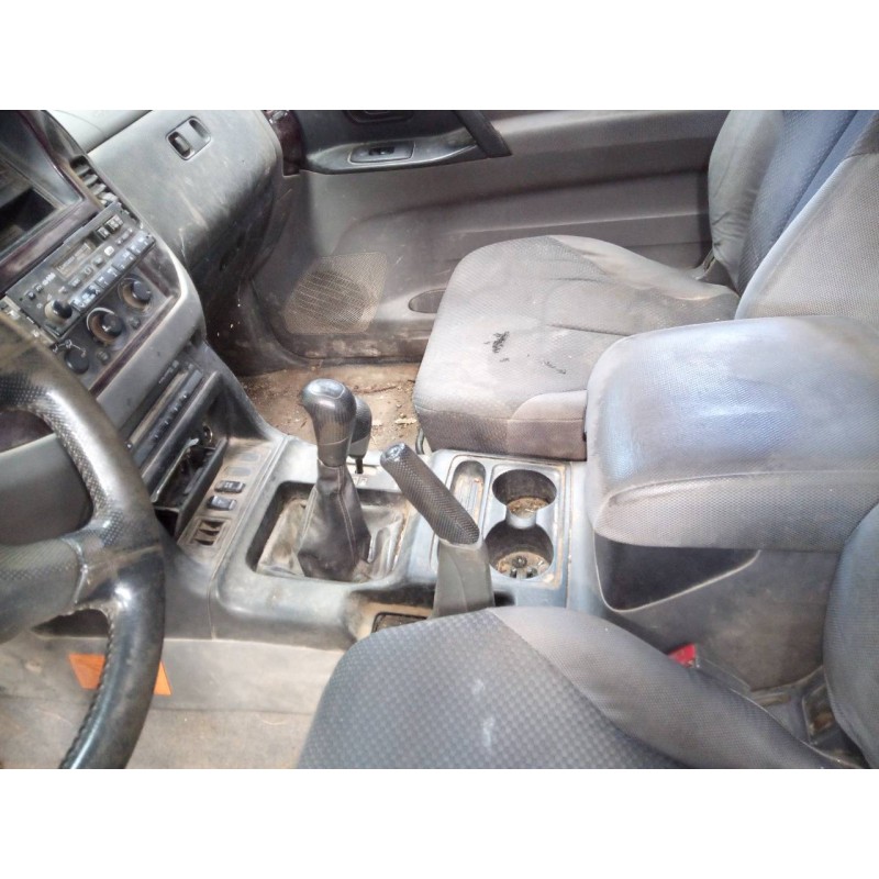 Recambio de consola central para mitsubishi montero (v60/v70) 3.2 di-d gls (3-ptas.) referencia OEM IAM   