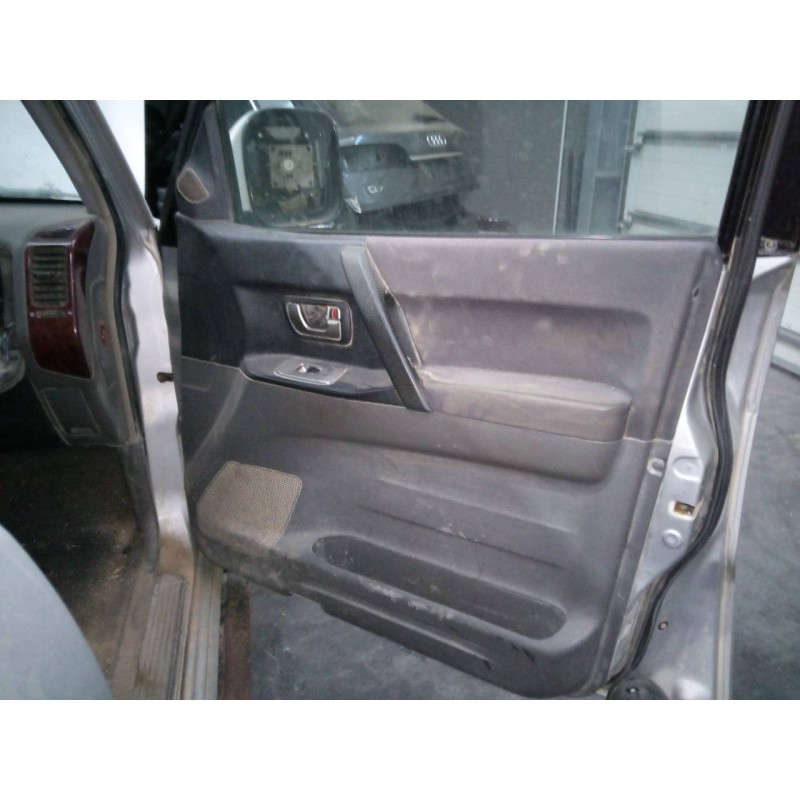 Recambio de guarnecido puerta delantera derecha para mitsubishi montero (v60/v70) 3.2 di-d gls kaiteki (5-ptas.) referencia OEM 
