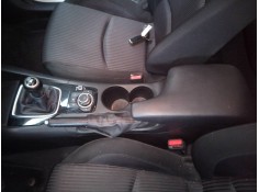 Recambio de consola central para mazda 3 lim. () evolution referencia OEM IAM   