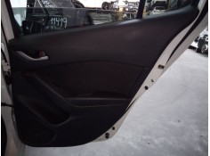 Recambio de guarnecido puerta trasera derecha para mazda 3 lim. () evolution referencia OEM IAM   
