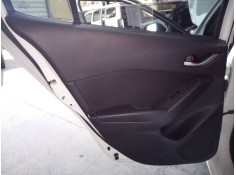 Recambio de guarnecido puerta trasera izquierda para mazda 3 lim. () evolution referencia OEM IAM   