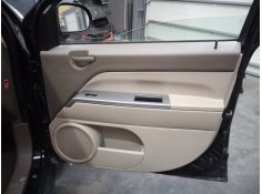 Recambio de guarnecido puerta delantera derecha para jeep compass limited referencia OEM IAM   