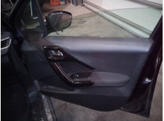 GUARNECIDO PUERTA DELANTERA DERECHA 
