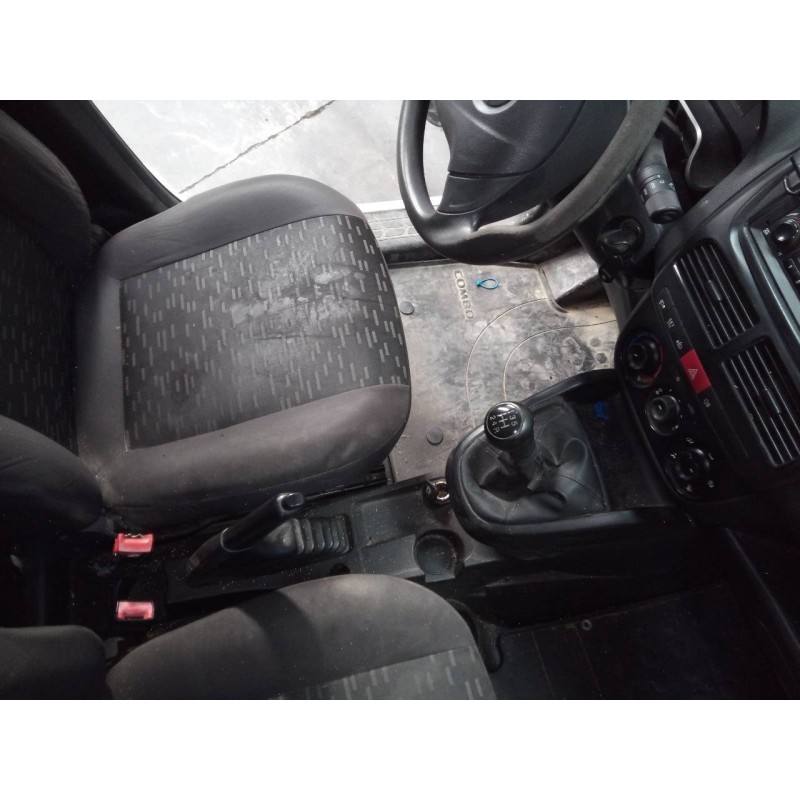 Recambio de consola central para opel combo d kasten l2h1 2,4t referencia OEM IAM   