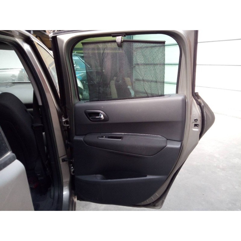 Recambio de guarnecido puerta trasera derecha para peugeot 3008 active referencia OEM IAM   