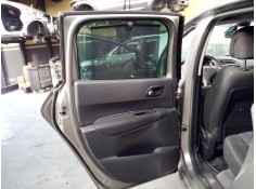 Recambio de guarnecido puerta trasera izquierda para peugeot 3008 active referencia OEM IAM    2