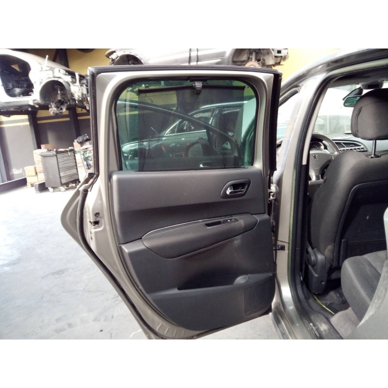 Recambio de guarnecido puerta trasera izquierda para peugeot 3008 active referencia OEM IAM   