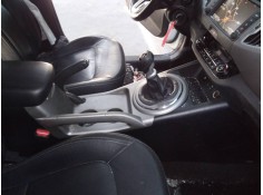 Recambio de consola central para kia sportage drive 4x2 referencia OEM IAM   