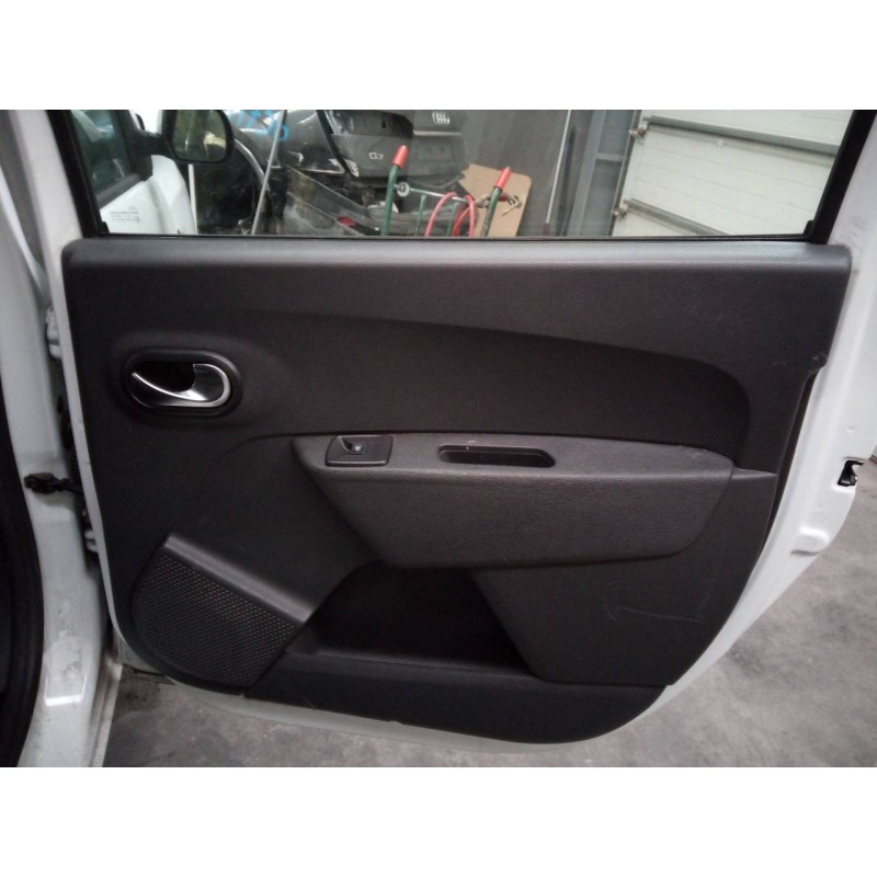 Recambio de guarnecido puerta trasera derecha para dacia lodgy ambiance referencia OEM IAM   