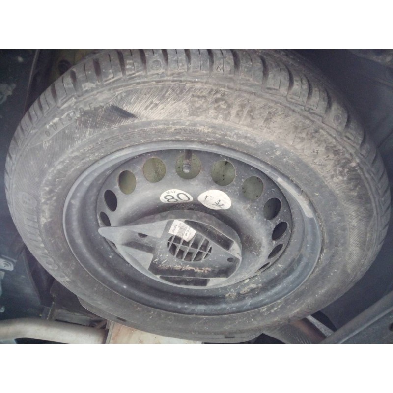 Recambio de neumatico repuesto para renault clio iv dynamique referencia OEM IAM 185/65/15  