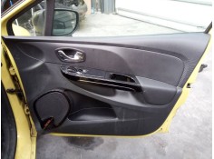 GUARNECIDO PUERTA DELANTERA DERECHA 