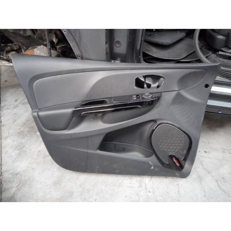 Recambio de guarnecido puerta delantera izquierda para renault clio iv dynamique referencia OEM IAM   