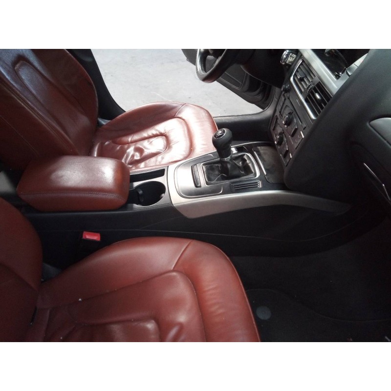 Recambio de consola central para audi a4 ber. (b8) básico referencia OEM IAM   