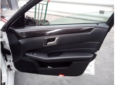 GUARNECIDO PUERTA DELANTERA DERECHA 