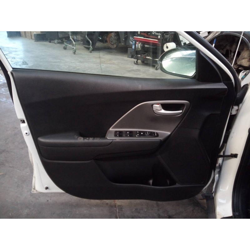 Recambio de guarnecido puerta delantera izquierda para kia niro concept referencia OEM IAM   