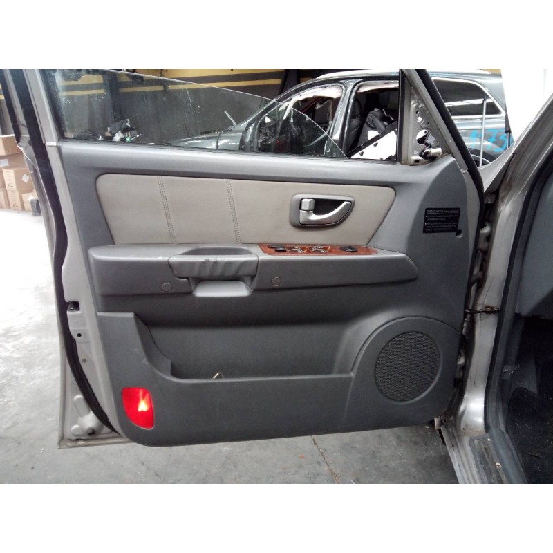 Recambio de guarnecido puerta delantera izquierda para hyundai terracan (hp) 2.9 crdi gls referencia OEM IAM   