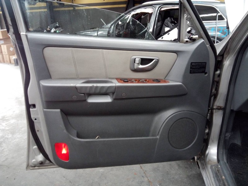 Recambio de guarnecido puerta delantera izquierda para hyundai terracan (hp) 2.9 crdi gls referencia OEM IAM   