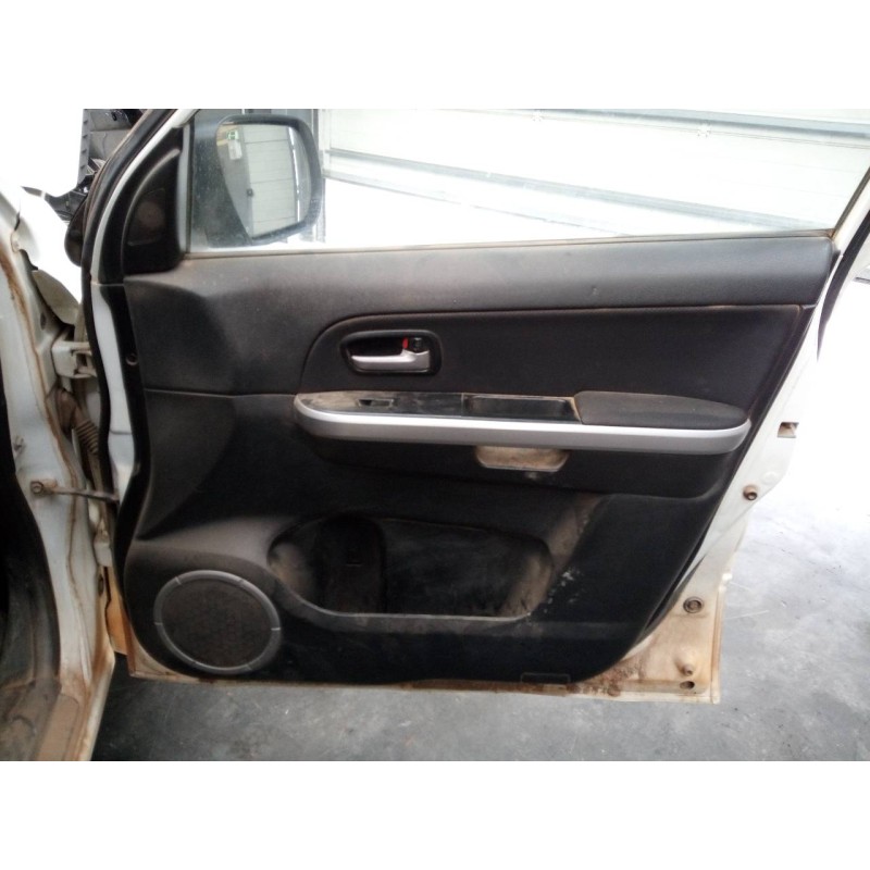Recambio de guarnecido puerta delantera derecha para suzuki grand vitara jb (jt) 1,9 ltr. ddis jlx-es 5-türig referencia OEM IAM