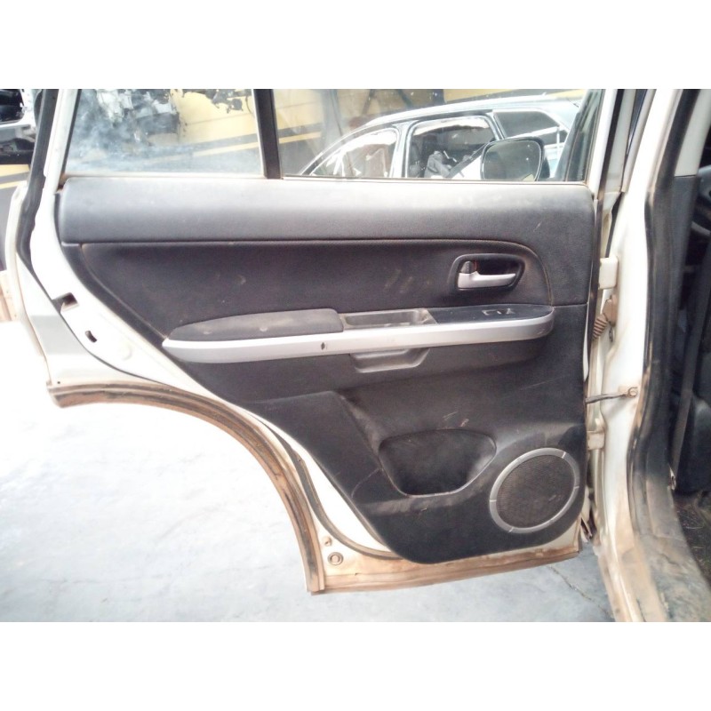 Recambio de guarnecido puerta trasera izquierda para suzuki grand vitara jb (jt) 1,9 ltr. ddis jlx-es 5-türig referencia OEM IAM