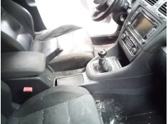 Recambio de consola central para volkswagen golf vi (5k1) rabbit bluemotion referencia OEM IAM   